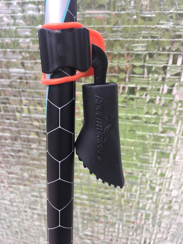 Padhalterung der Nordic-Walking-Stöcke von Aldi Süd. – © nordic-walking.de