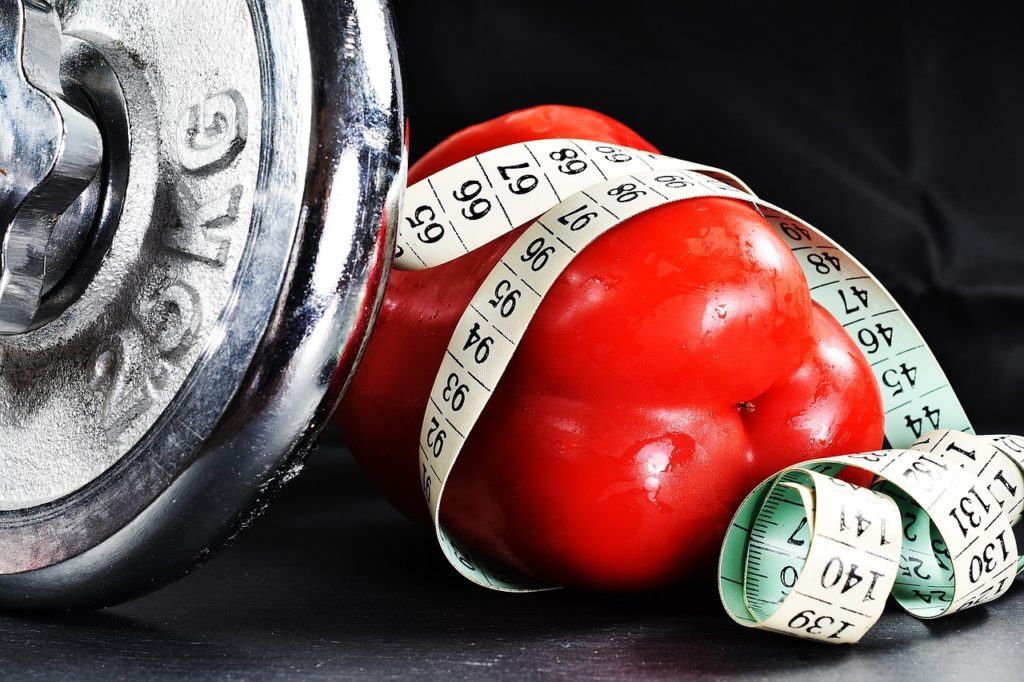 Krafttraining ist immer gut zum Abnehmen. – © pixabay.com